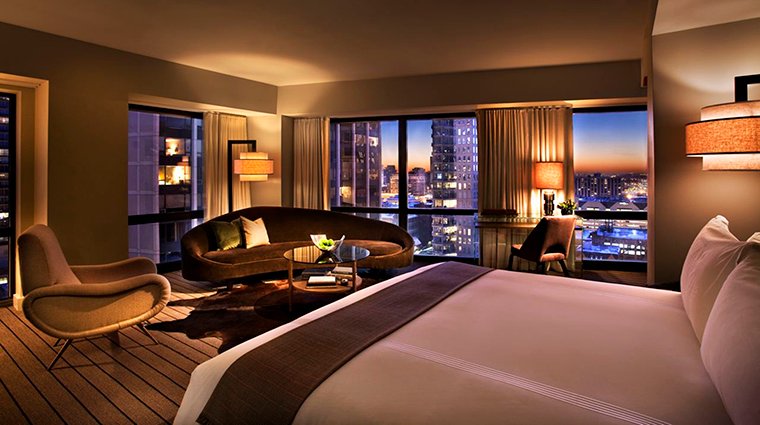 The Guide to the Best Neighborhoods & Hotels in Chicago